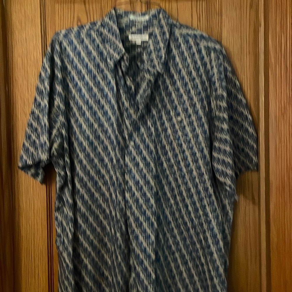 Burma-Bibas men’s short sleeve shirt